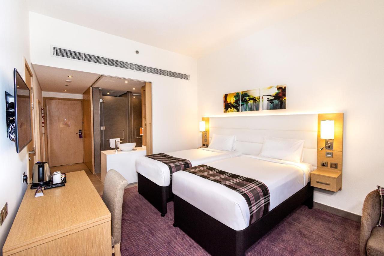 Premier Inn Dubai Dragon Mart מראה חיצוני תמונה